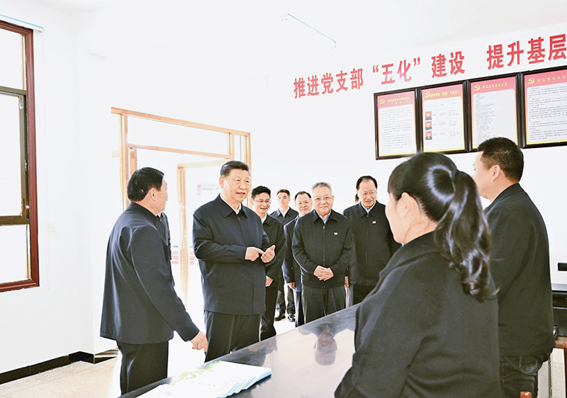 精神以优良党风引领社风民风锲而不舍落实中央八项规定(图4)